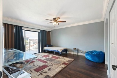 PENTHOUSE - A dream retreat. Nestled in this rustic environment