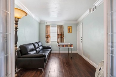 PENTHOUSE - A dream retreat. Nestled in this rustic environment