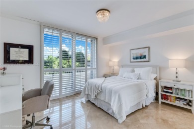 PRIME, SOUTHEAST EXPOSURE offers a house-like feeling and lush