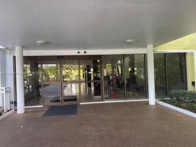 Wow, wow, best deal in the heart of Hollywood! Sellers wants to