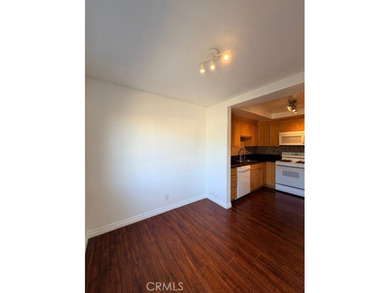 Welcome to one of the nicest condos in the beautiful Bluff