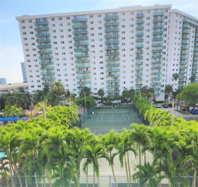 OPPORTUNITY !!!  ALLOWED !!! SUNNY ISLES - 1 BED / 1 BATH - 1