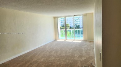 OPPORTUNITY !!!  ALLOWED !!! SUNNY ISLES - 1 BED / 1 BATH - 1