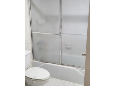 OPPORTUNITY !!!  ALLOWED !!! SUNNY ISLES - 1 BED / 1 BATH - 1