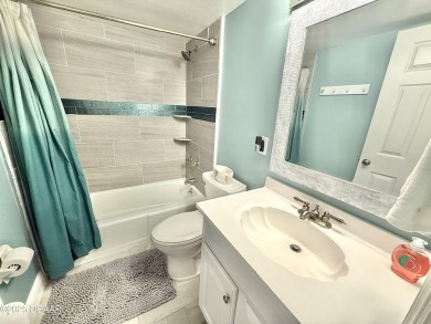 Amazing Ocean Views from your private, 2 bedroom 2 bathroom end