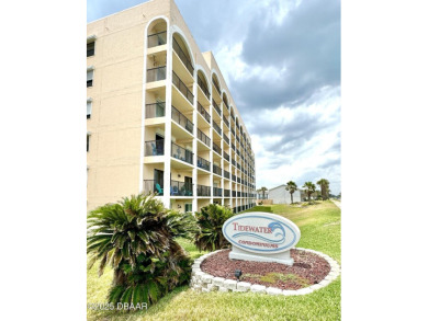 Amazing Ocean Views from your private, 2 bedroom 2 bathroom end