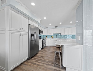 Set directly on the shores of the Gulf of Mexico, this