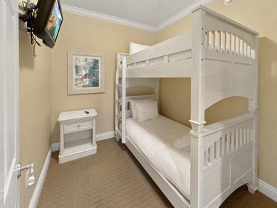 This 2BR/2BA + bunk room condo at Emerald Grande with stunning