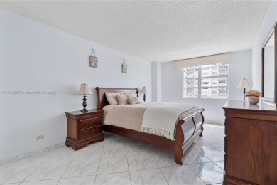 Corner Large 1,789 sqft Wraparound Balcony Spectacular Lake, Bay