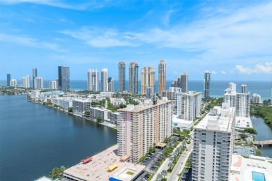 Corner Large 1,789 sqft Wraparound Balcony Spectacular Lake, Bay