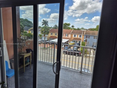 AMAIZING 2/1 APARTMENT WITH A BALCONY CENTRALLY LOCATED. BRAND