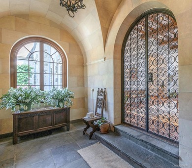 Renamor is a spectacular estate blending history, grandeur and