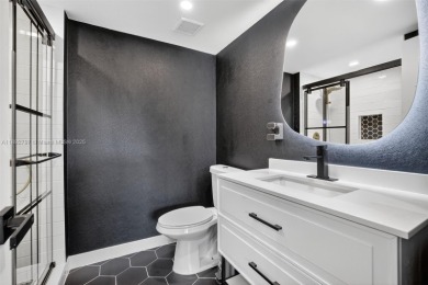 Top-floor unit w/ screened patio over peaceful water & pool