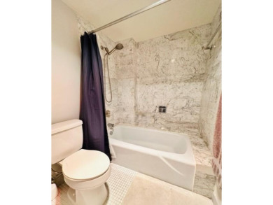 Luxury Building 2-Bedroom, 2-Bath Unit in Highly Sought-After