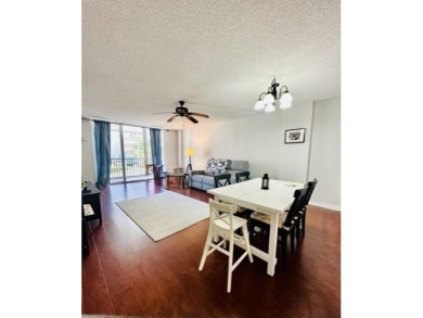 Luxury Building 2-Bedroom, 2-Bath Unit in Highly Sought-After