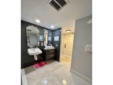 Luxury Building 2-Bedroom, 2-Bath Unit in Highly Sought-After