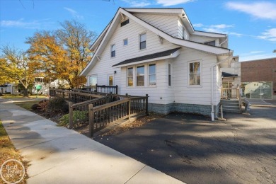 Great small business office/retail space plus 1 bedroom