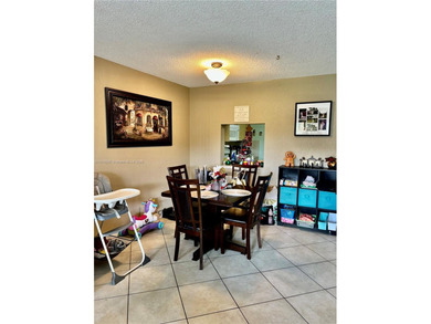 NICE APARTMENT FOR FIRST TIME BUYER  2/2 SCREENED IN PRIVATE