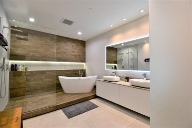 Remodeled in a exclusive design. unfurnished. This property is