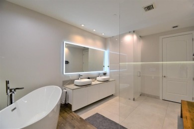 Remodeled in a exclusive design. unfurnished. This property is