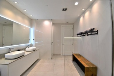 Remodeled in a exclusive design. unfurnished. This property is