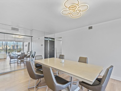 Views on views. This 16th-floor Coronado beauty puts Aventura at