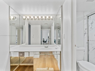 Views on views. This 16th-floor Coronado beauty puts Aventura at