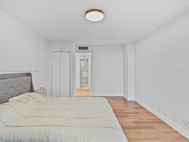 Views on views. This 16th-floor Coronado beauty puts Aventura at