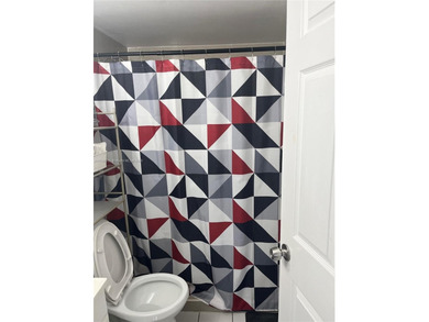 Spectacular property in the desirable neighborhood of