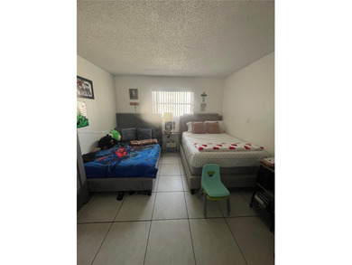 Spectacular property in the desirable neighborhood of