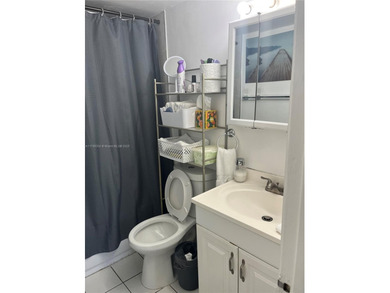 Spectacular property in the desirable neighborhood of