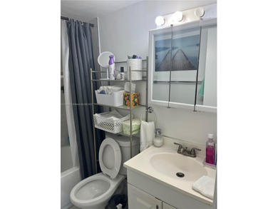 Spectacular property in the desirable neighborhood of