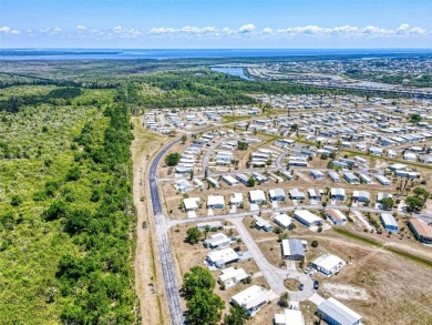 LOOKING FOR THAT PERFECT PLACE TO LIVE THE FLORIDA DREAM? THIS