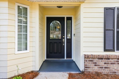 Spacious 5-bedroom home in the Buck Lake area! Every room feels