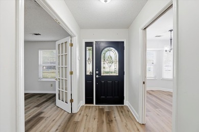 Spacious 5-bedroom home in the Buck Lake area! Every room feels