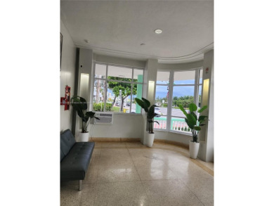 Cozy studio located in a very quiet area of mid-beach.  Views of