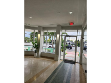 Cozy studio located in a very quiet area of mid-beach.  Views of