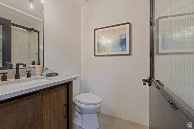 Sophisticated urban living awaits in prestigious American Towers