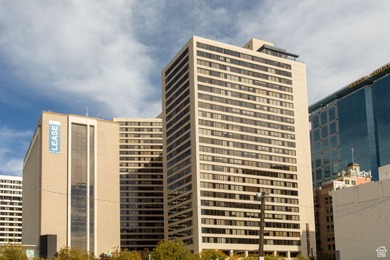 Sophisticated urban living awaits in prestigious American Towers