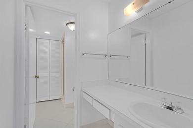 A direct Oceanfront charming 3rd floor Condo awaiting a new