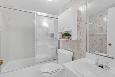 A direct Oceanfront charming 3rd floor Condo awaiting a new