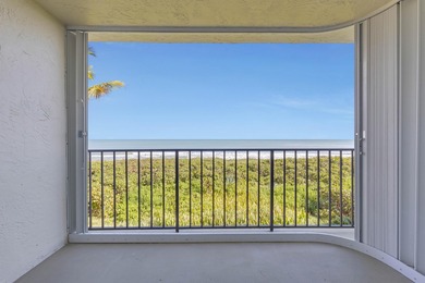 A direct Oceanfront charming 3rd floor Condo awaiting a new