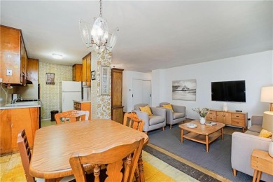 Welcome to Waterview Towers, located in the Bath Beach section