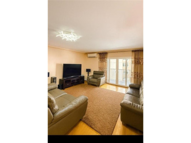 Brighton Beach!!!Beautiful, bright luxury 3BD 2BT ( 1.300sqft)