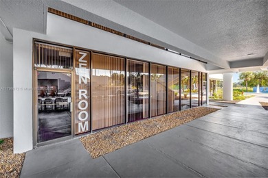 Welcome to this spacious and beautifully updated 2 bedroom, 2