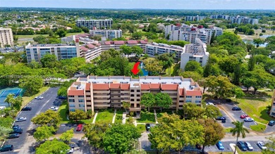 Welcome to this spacious and beautifully updated 2 bedroom, 2