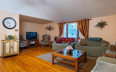 2bed/2bath sprawling ranch centrally located between Gladwin and