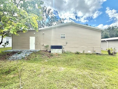 Spacious 3-bedroom, 2-bath 2006 mobile home with 1,680 sq ft of