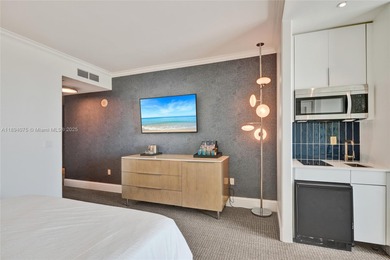 Spectacular Junior Suite at the Iconic Fontainebleau Tresor