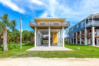 Stunning Waterfront Retreat with Gulf Views. Welcome to this